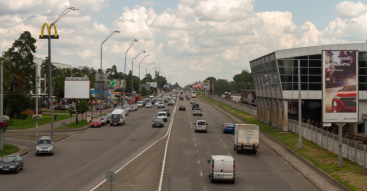 Броварський проспект у Києві
